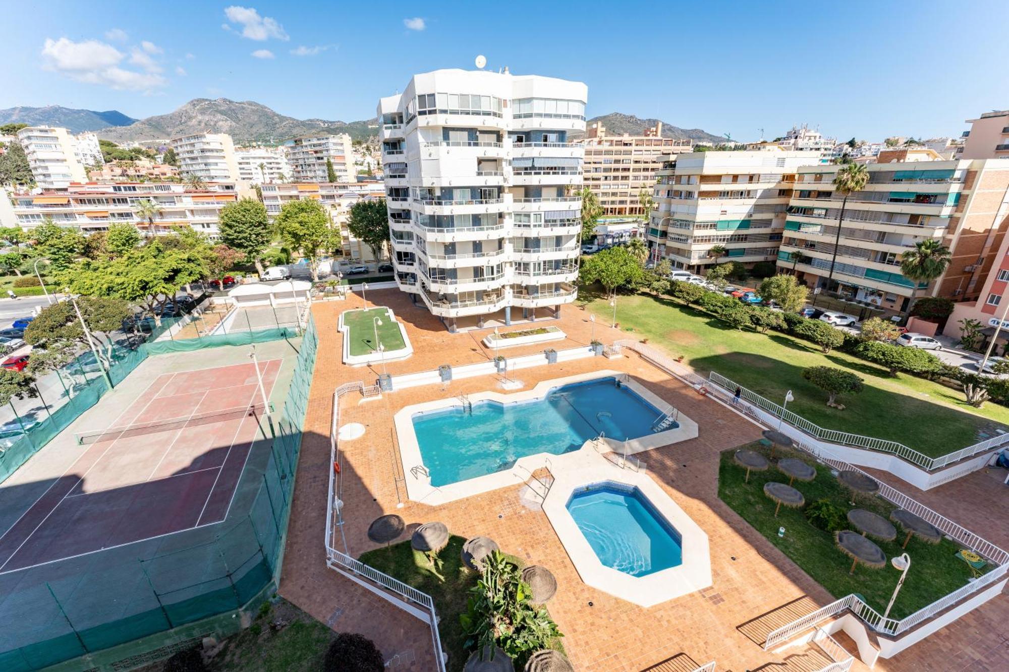 Apartamento Tropico Carihuela View & Parking Torremolinos Exterior foto